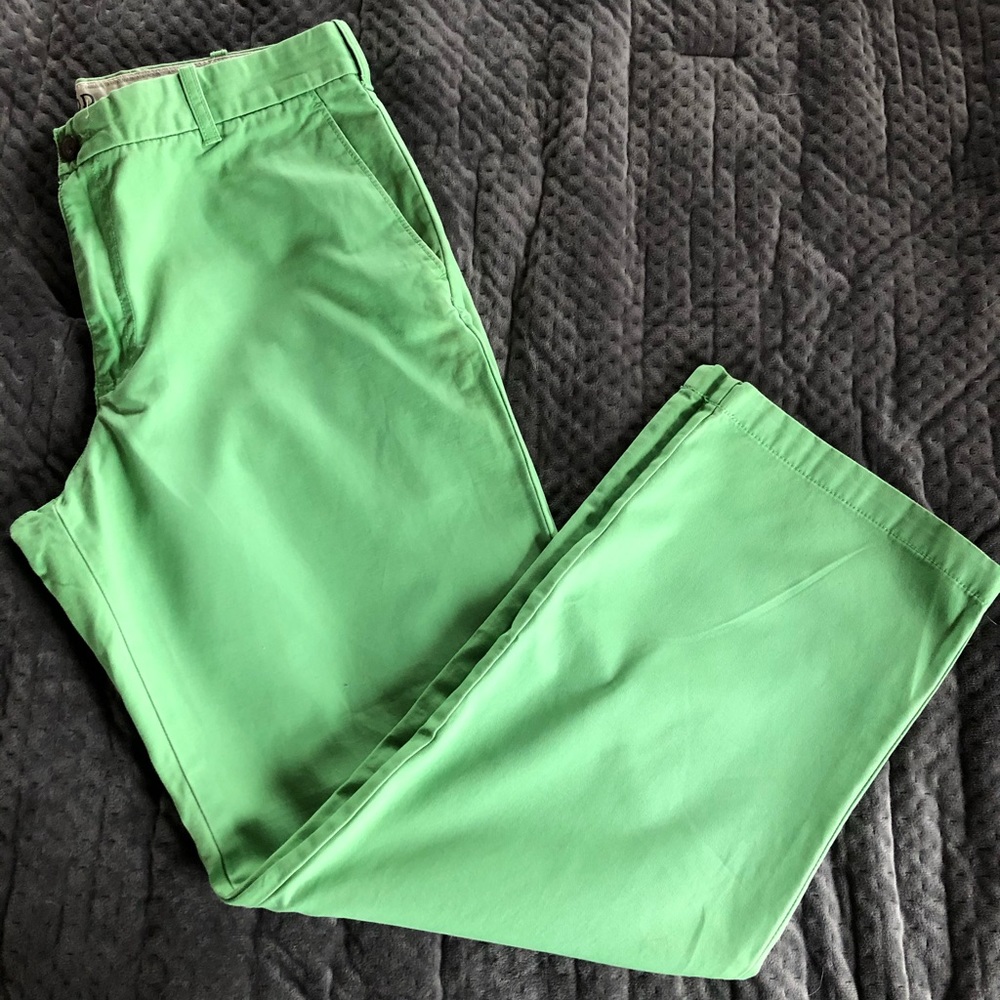 Izod Flat Front Saltwater Casual Chino Pants